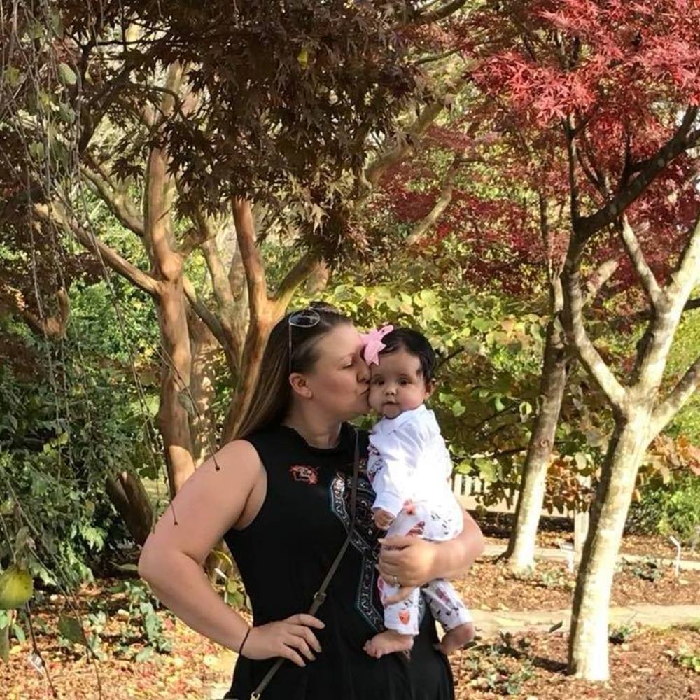 Meet your Posher, Adrianne